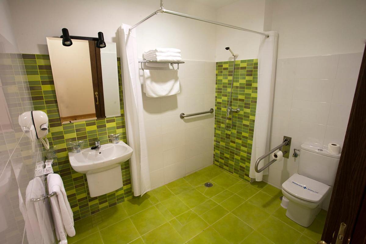 Hotel Amenal Zewnętrze zdjęcie